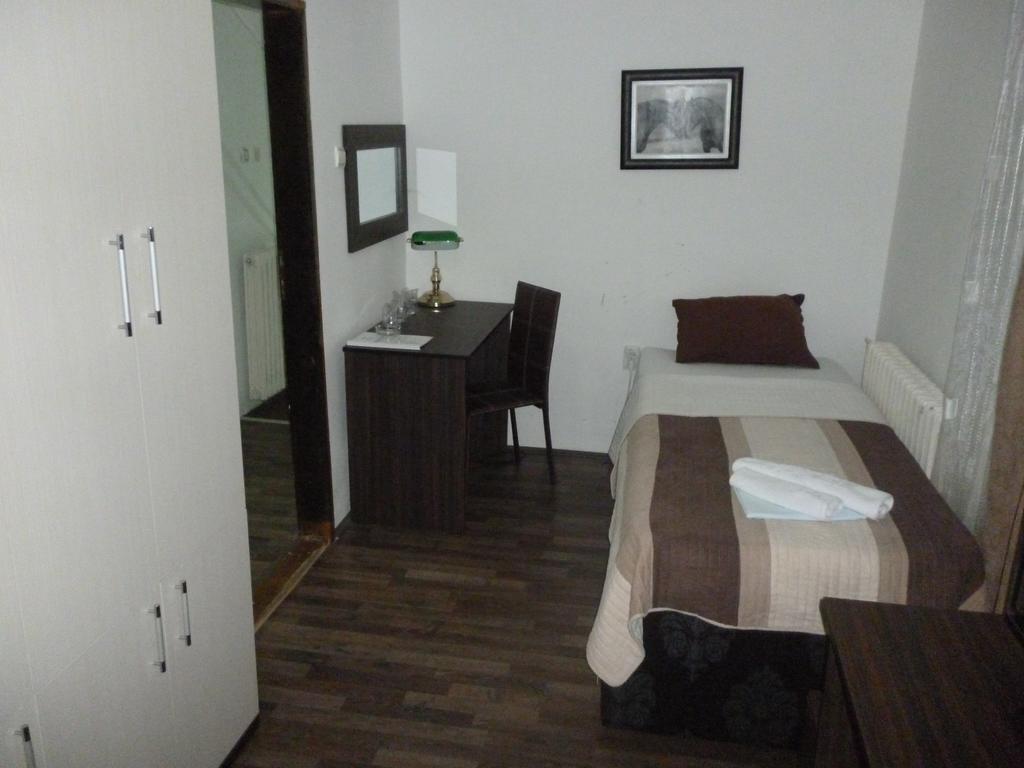 Gros Hotel - Leskovac Leskovac  Extérieur photo