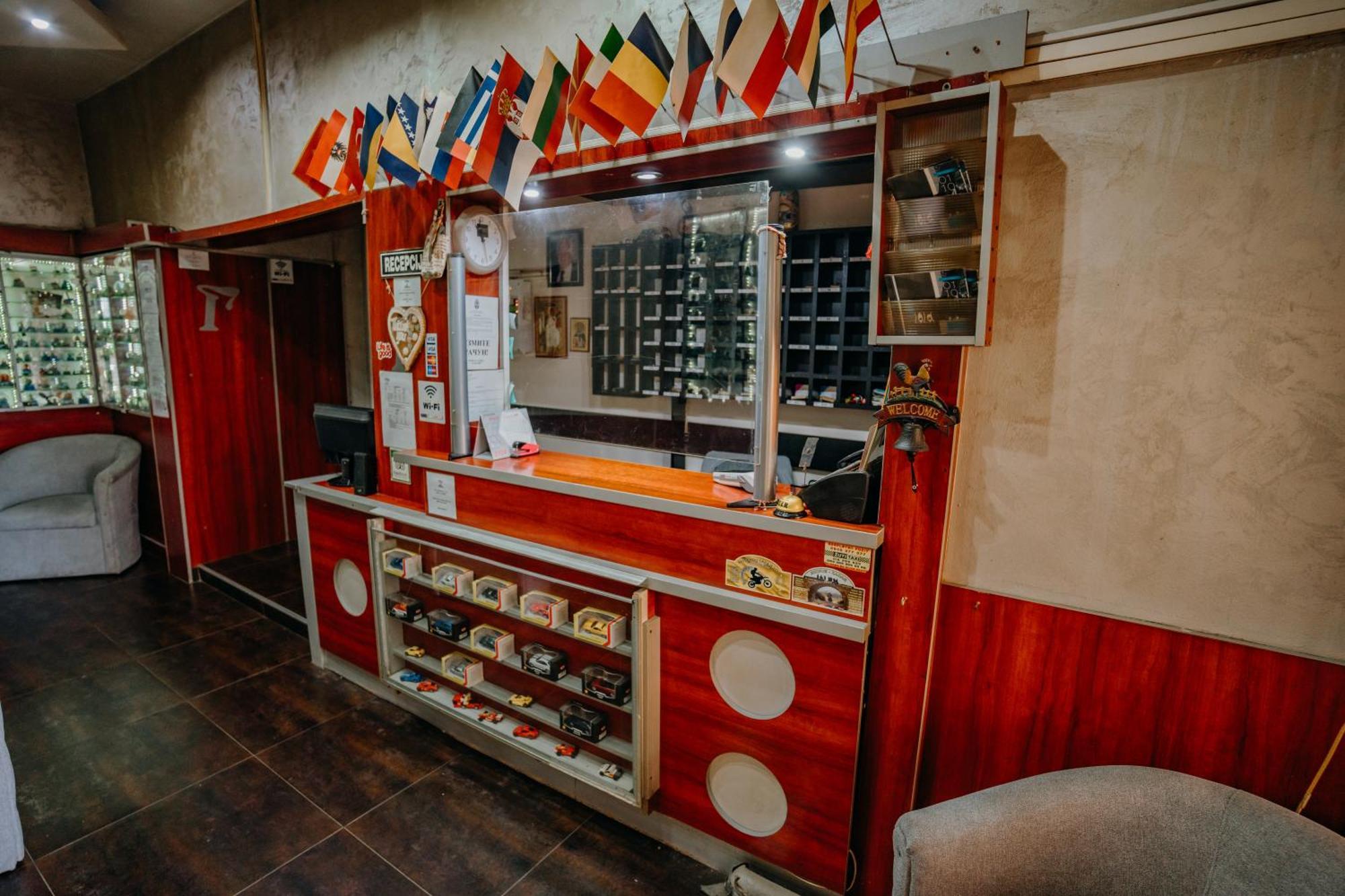 Gros Hotel - Leskovac Leskovac  Extérieur photo