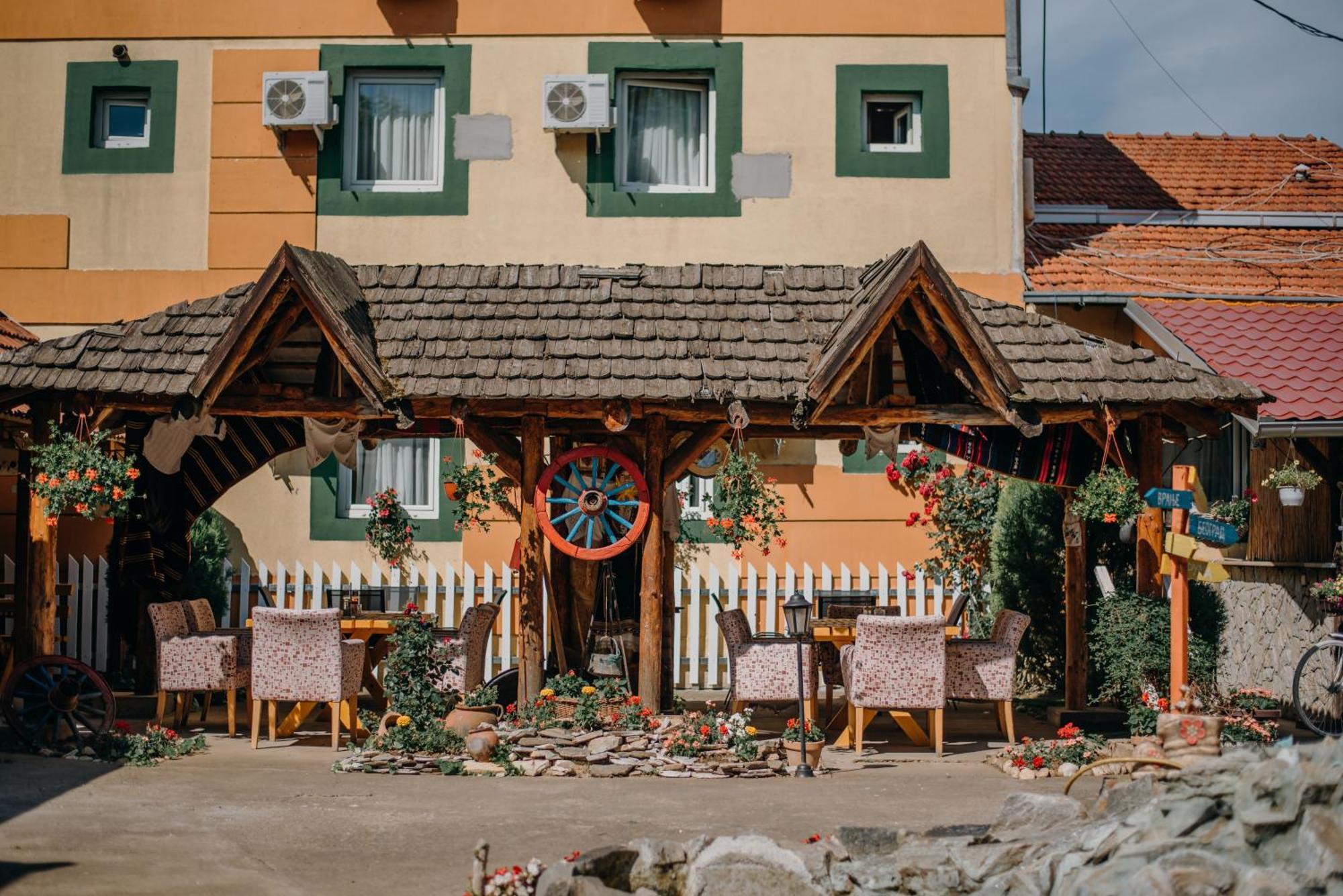 Gros Hotel - Leskovac Leskovac  Extérieur photo