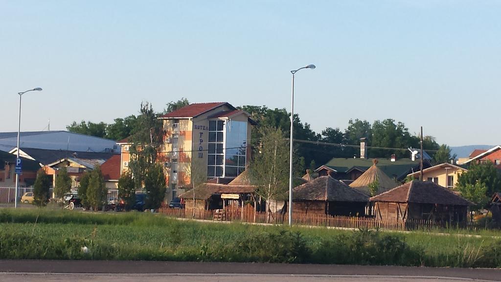 Gros Hotel - Leskovac Leskovac  Extérieur photo