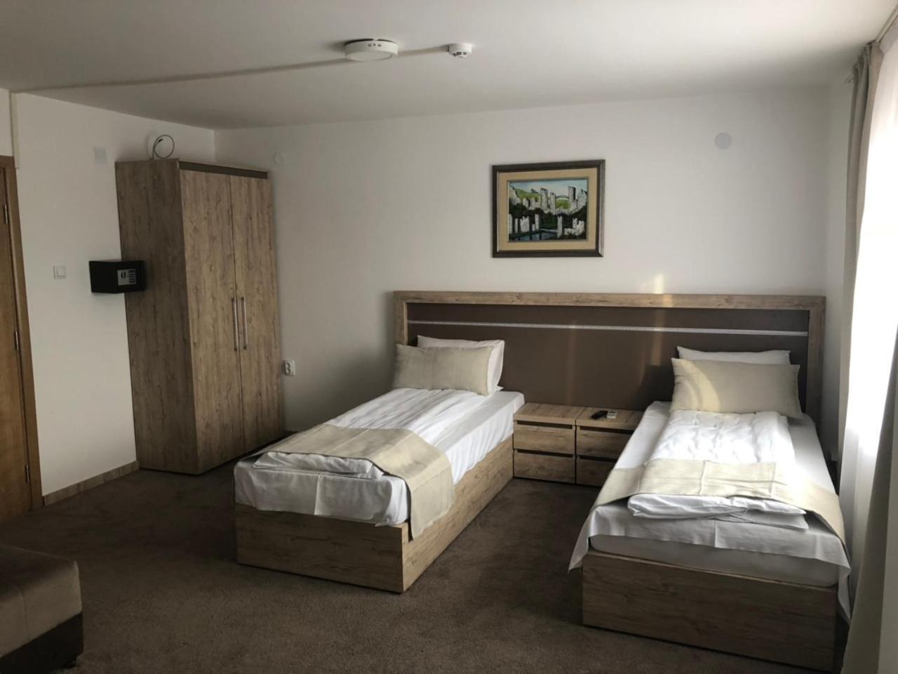 Gros Hotel - Leskovac Leskovac  Extérieur photo