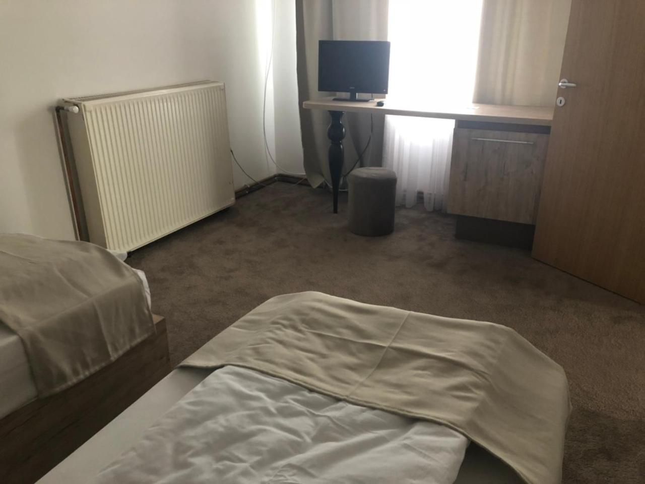 Gros Hotel - Leskovac Leskovac  Extérieur photo