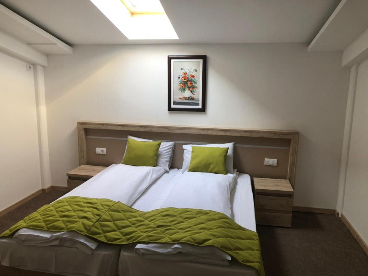 Gros Hotel - Leskovac Leskovac  Extérieur photo